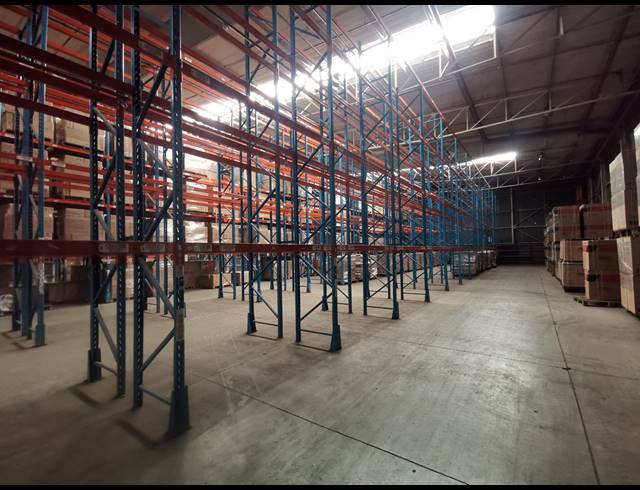 10,786M² FACTORY TO LET IN JET PARK